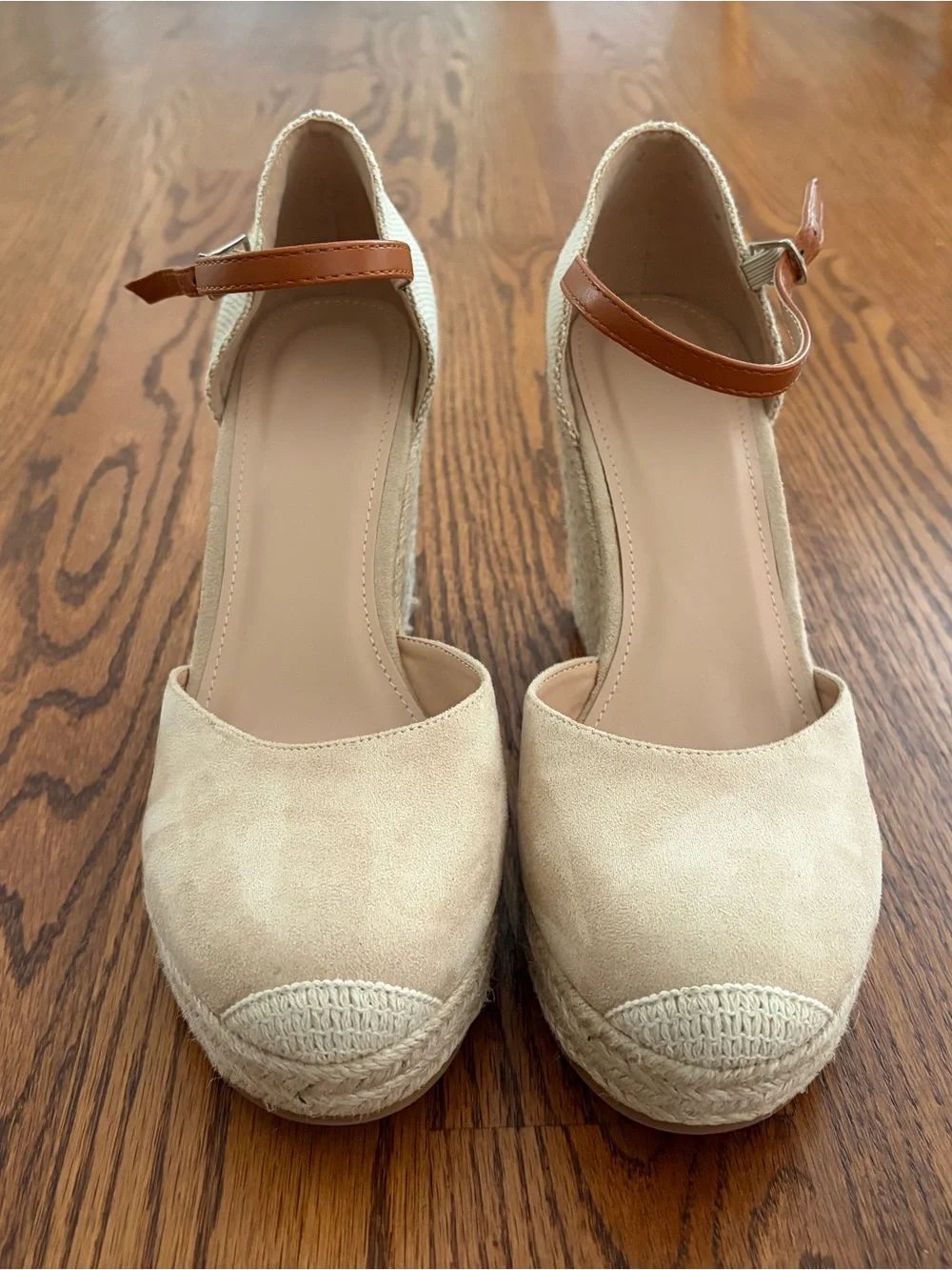 Women's sz 9 Cream Espadrille Wedge Sandals with Tan Ankle Strap. Brand new
